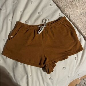 Vuori Lounge Shorts Size Small